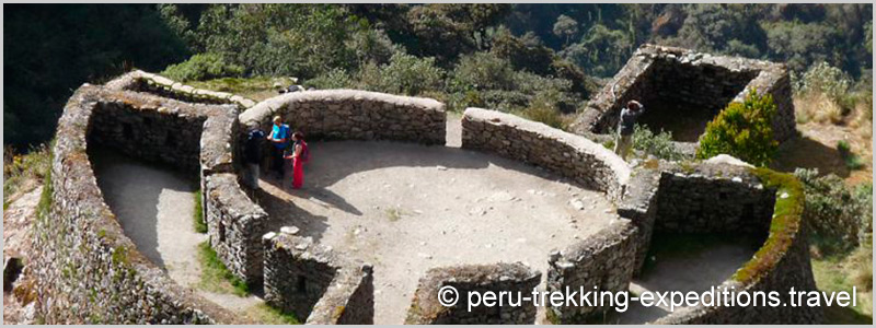 Peru: Trekking Inca Trail to Machu Picchu (Huayna Picchu 2.667 m) 